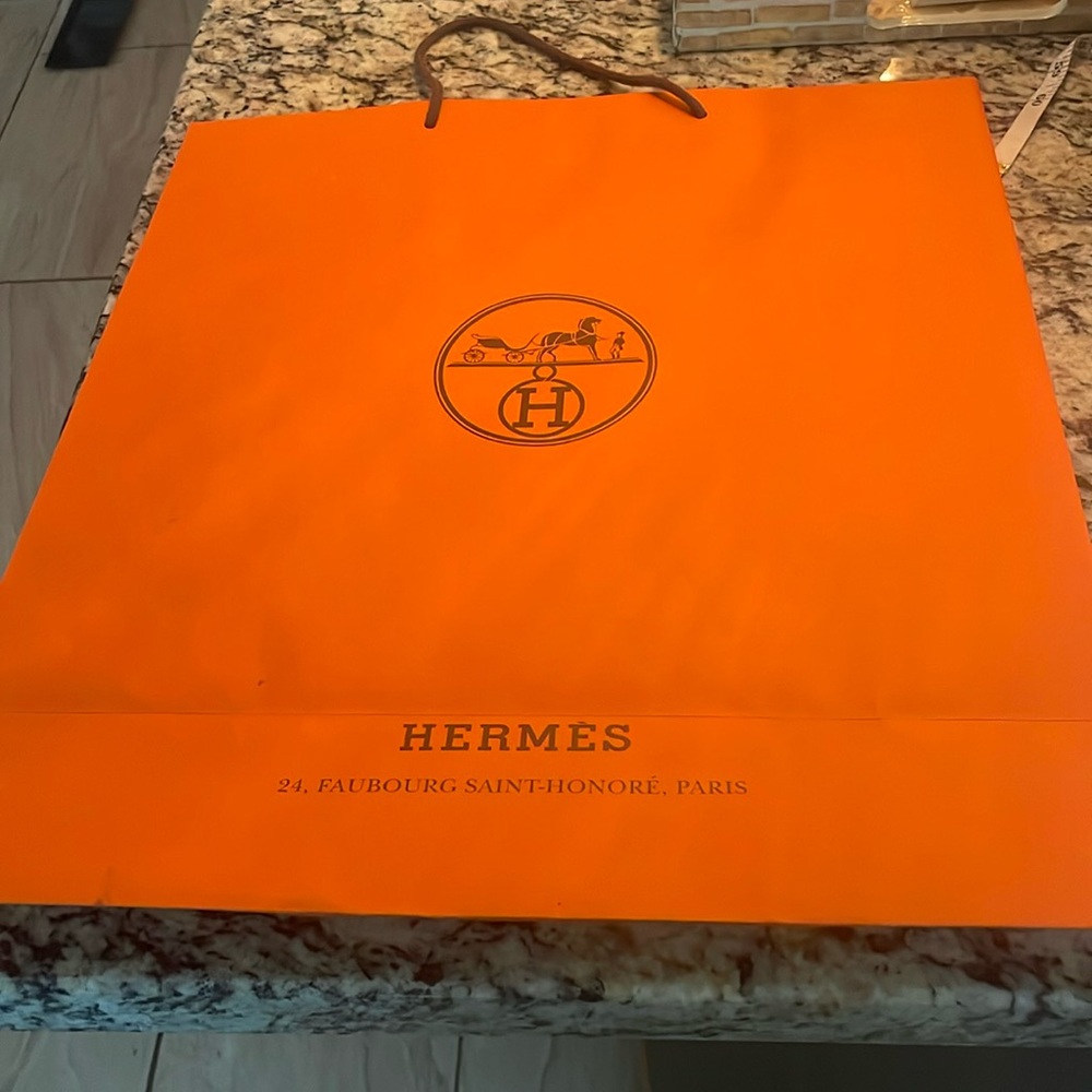 Hermes paper bag 18x16”